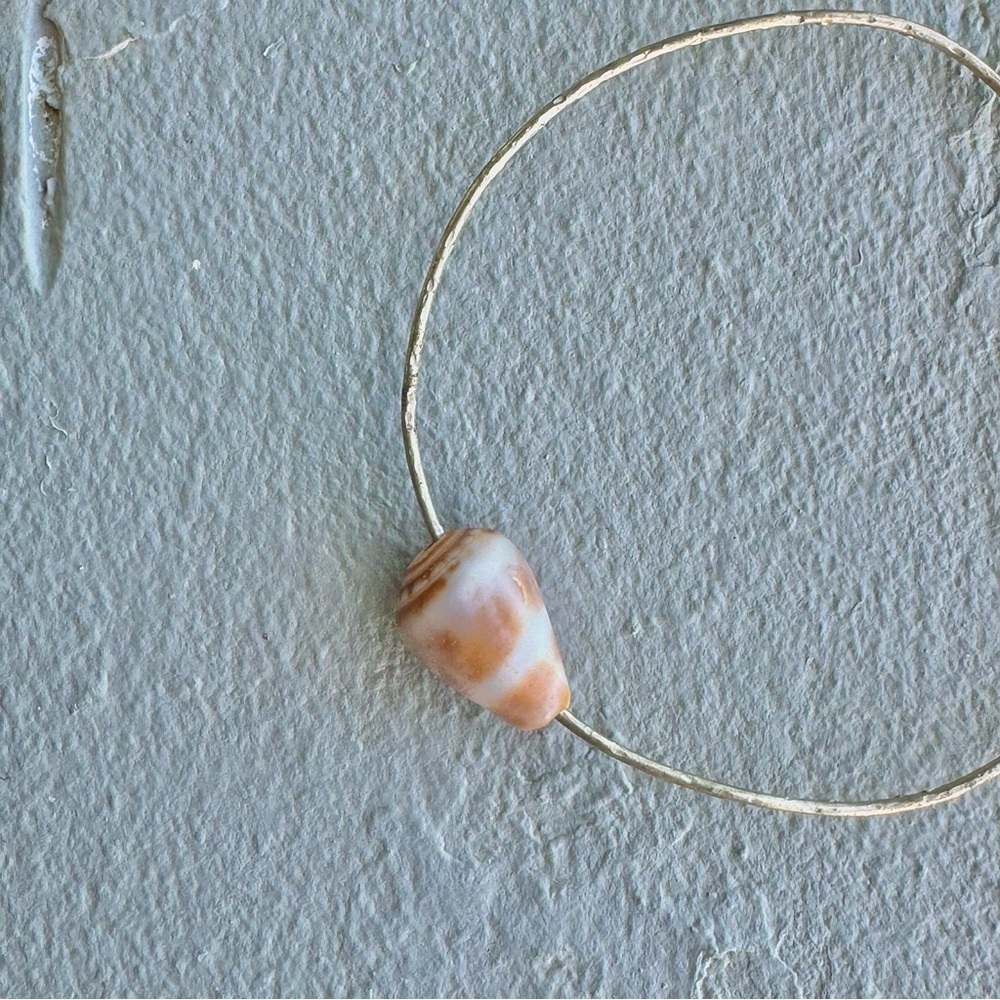 Puka shell cone natural  tumbled sea shell set in sterling & fine silver - Picture 4 of 4